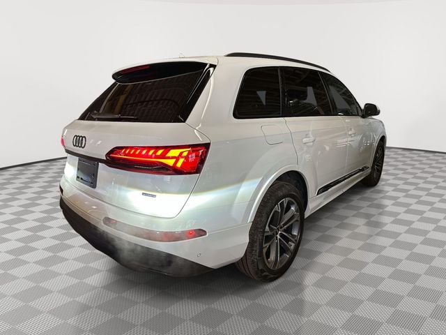 2026 Audi Q7 Premium