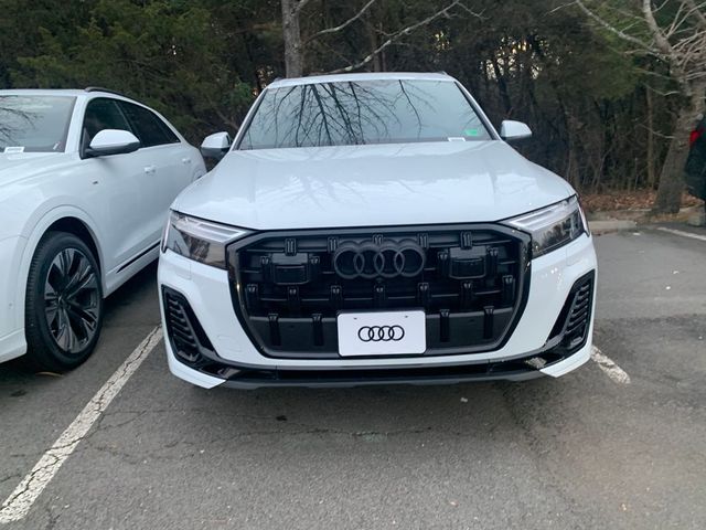 2026 Audi Q7 Premium Plus
