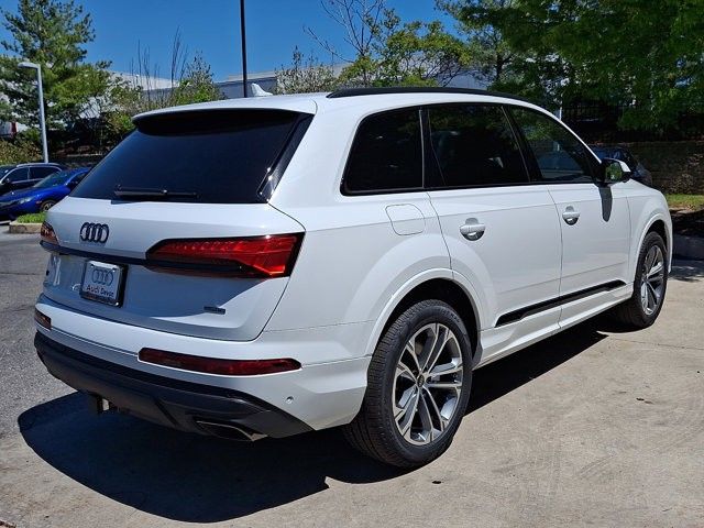 2026 Audi Q7 Premium
