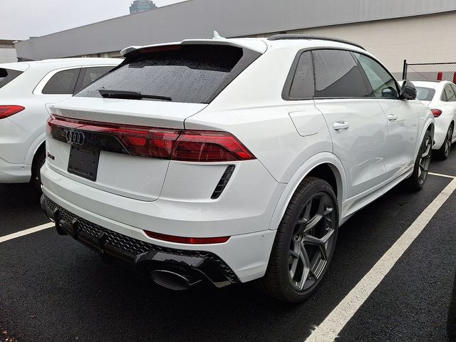 2026 Audi RS Q8 performance