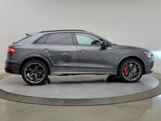 2026 Audi RS Q8 performance