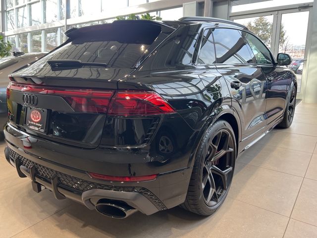 2026 Audi RS Q8 performance