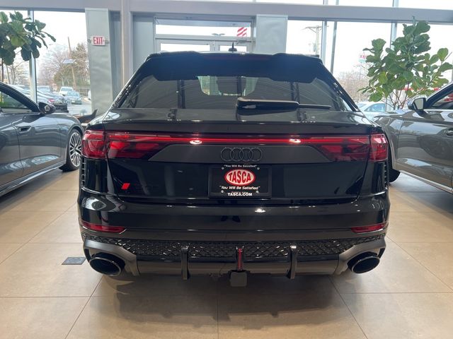 2026 Audi RS Q8 performance