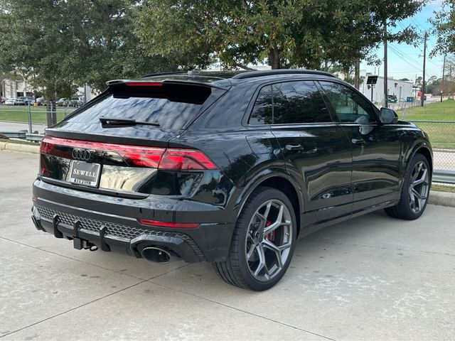 2026 Audi RS Q8 performance