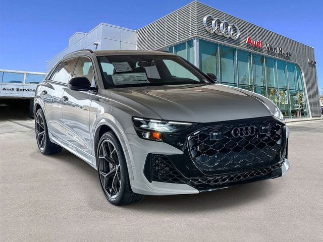 2026 Audi RS Q8 performance