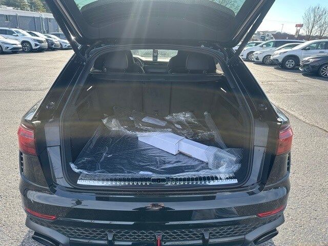 2026 Audi RS Q8 performance