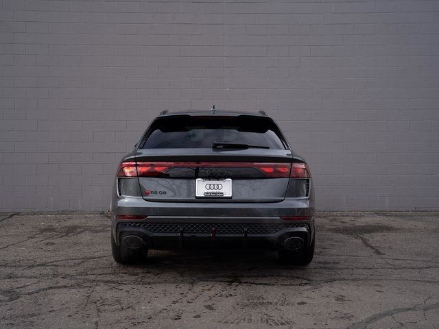 2026 Audi RS Q8 performance