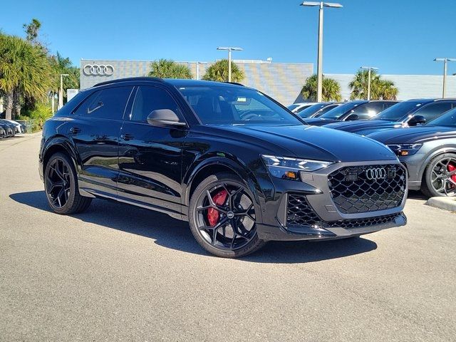 2026 Audi RS Q8 performance