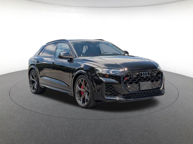 2026 Audi RS Q8 performance