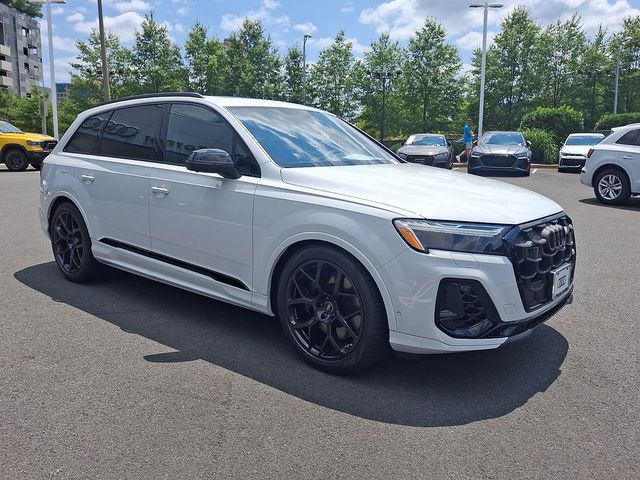 2026 Audi SQ7 Premium Plus