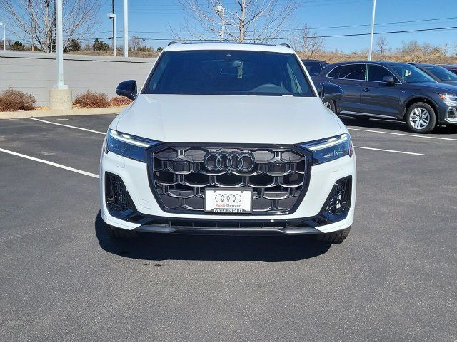 2026 Audi SQ7 Premium Plus