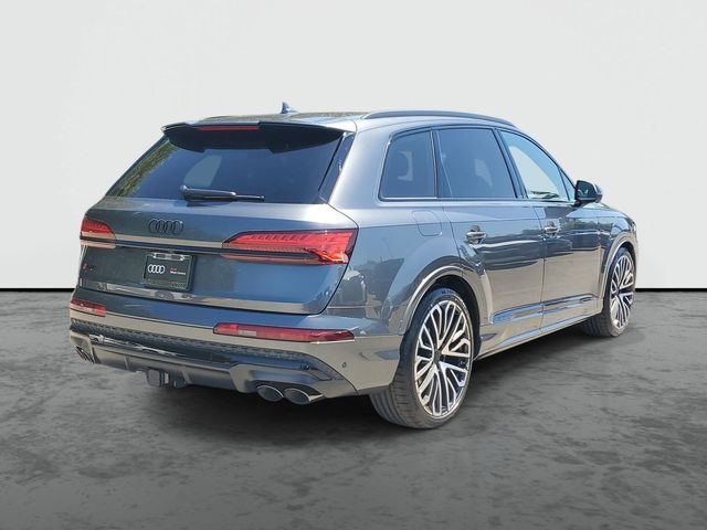 2026 Audi SQ7 Premium Plus
