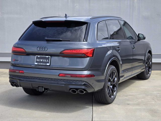 2026 Audi SQ7 Premium Plus