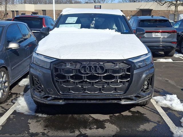 2026 Audi SQ7 Premium Plus