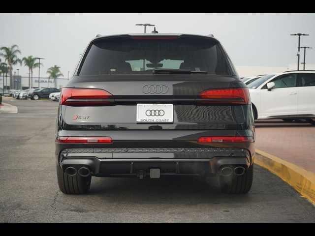2026 Audi SQ7 Premium Plus