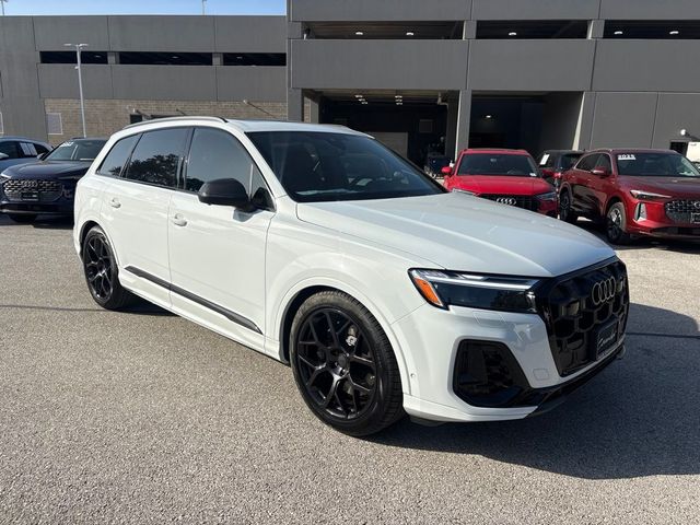 2026 Audi SQ7 Premium Plus