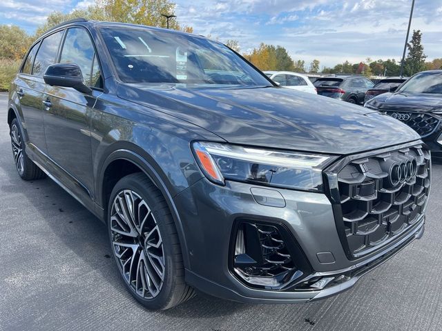 2026 Audi SQ7 Premium Plus