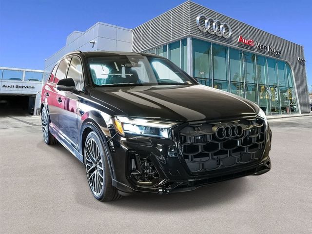 2026 Audi SQ7 Premium Plus
