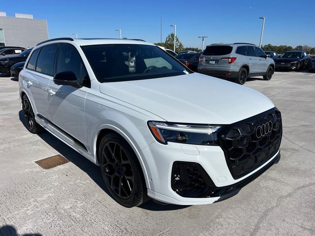 2026 Audi SQ7 Premium Plus