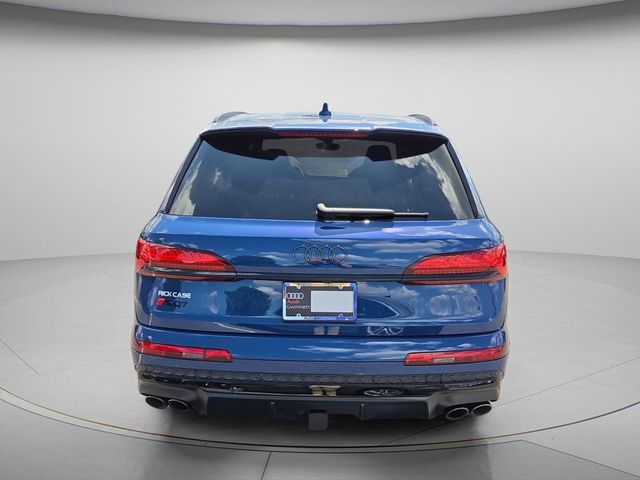 2026 Audi SQ7 Premium Plus