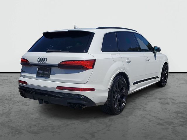 2026 Audi SQ7 Premium Plus