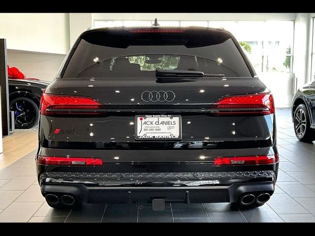 2026 Audi SQ7 Premium Plus