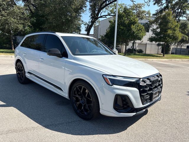 2026 Audi SQ7 Premium Plus