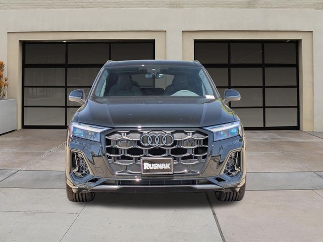 2026 Audi SQ7 Premium Plus