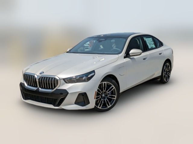 2026 BMW 5 Series 550e xDrive