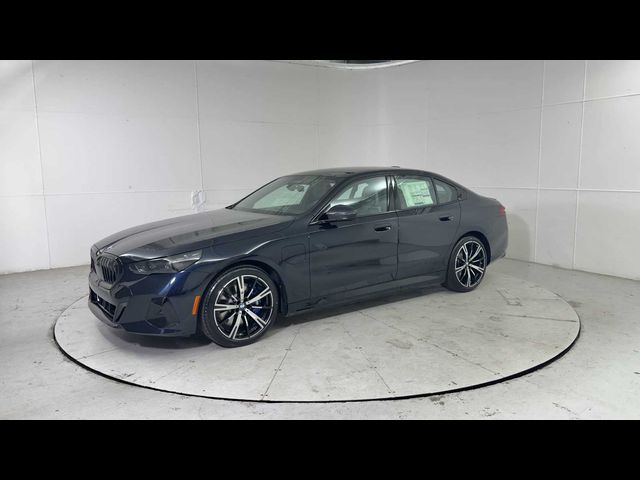 2026 BMW 5 Series 550e xDrive