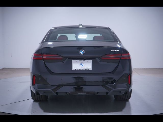 2026 BMW 5 Series 530i