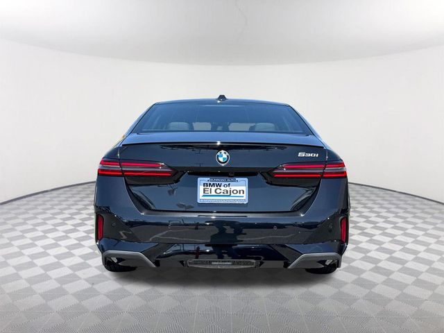 2026 BMW 5 Series 530i