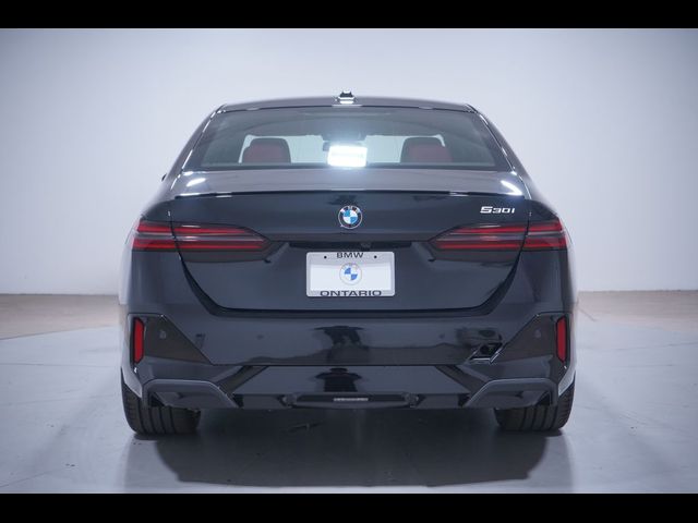 2026 BMW 5 Series 530i