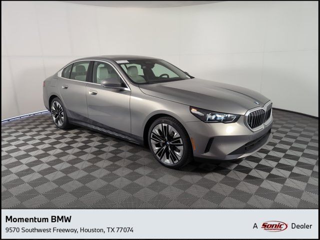 2026 BMW 5 Series 530i
