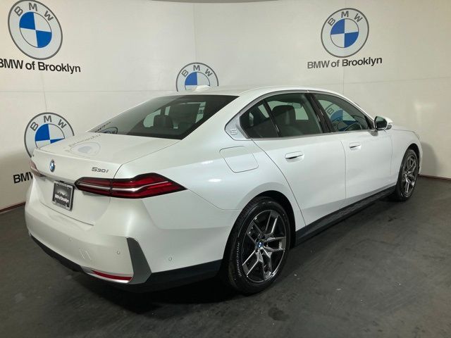 2026 BMW 5 Series 530i xDrive