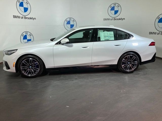 2026 BMW 5 Series 530i xDrive