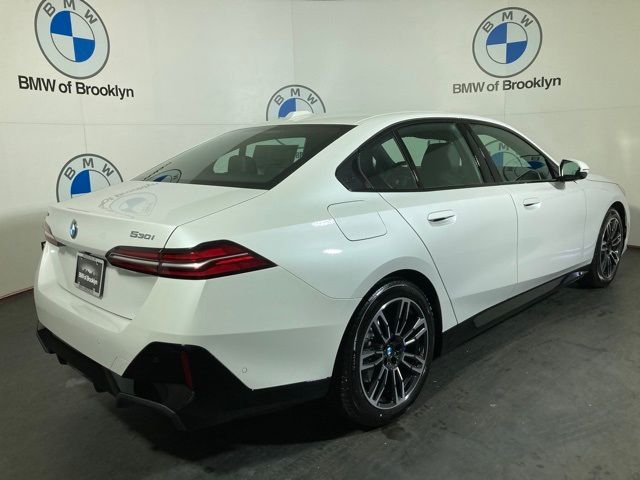 2026 BMW 5 Series 530i xDrive
