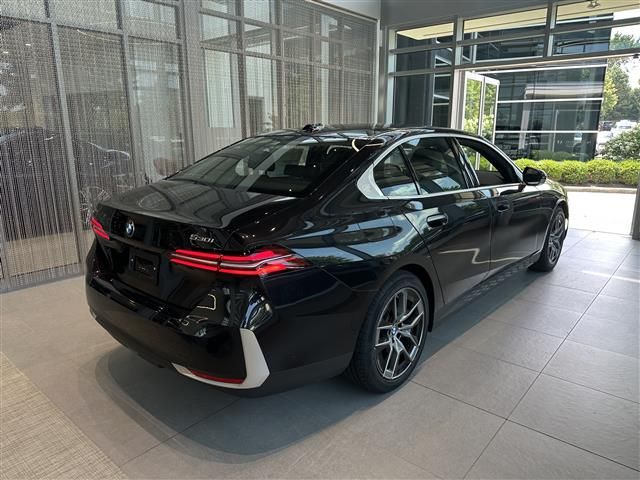 2026 BMW 5 Series 530i xDrive