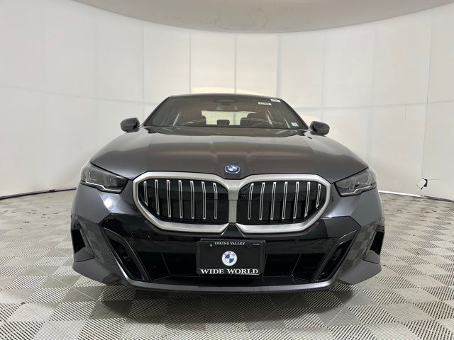 2026 BMW 5 Series 550e xDrive