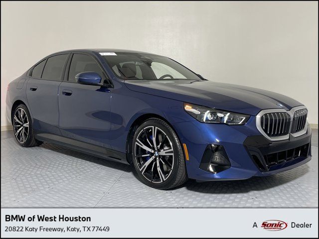 2026 BMW 5 Series 550e xDrive