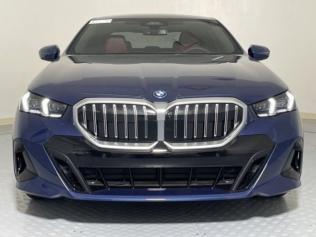 2026 BMW 5 Series 550e xDrive