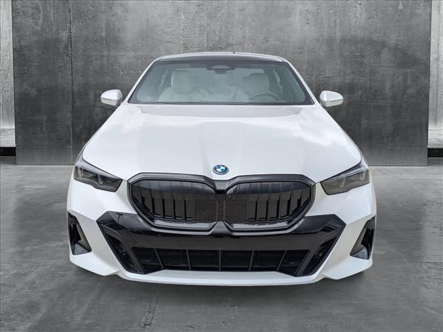 2026 BMW 5 Series 550e xDrive