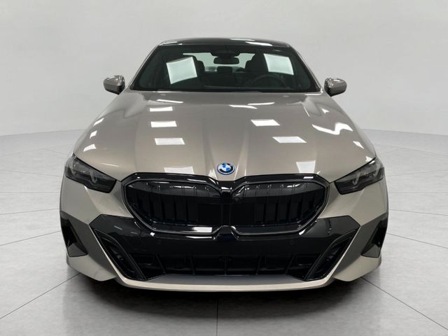 2026 BMW 5 Series 550e xDrive