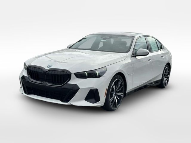 2026 BMW 5 Series 550e xDrive