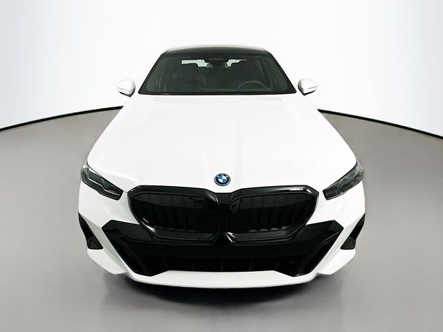 2026 BMW 5 Series 550e xDrive