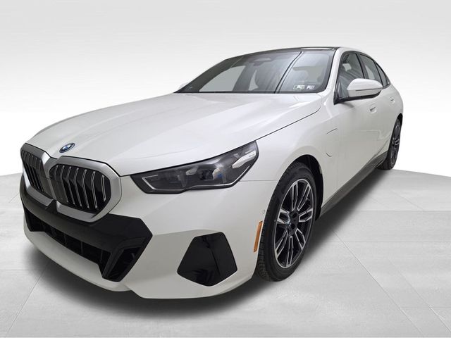 2026 BMW 5 Series 550e xDrive