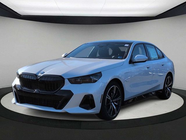 2026 BMW 5 Series 550e xDrive