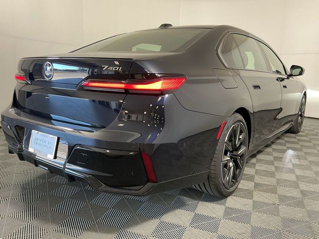 2026 BMW 7 Series 740i