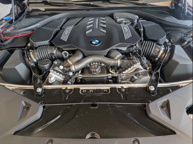 2026 BMW 8 Series M850i