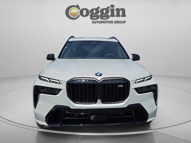 2026 BMW X7 M60i